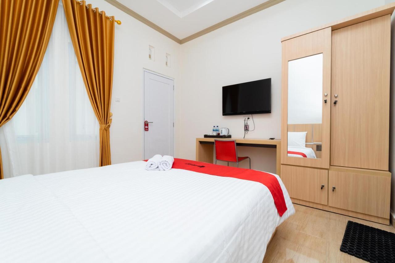 Reddoorz Near Griya Agung Palembang Hotel Talang Kelapa Eksteriør billede