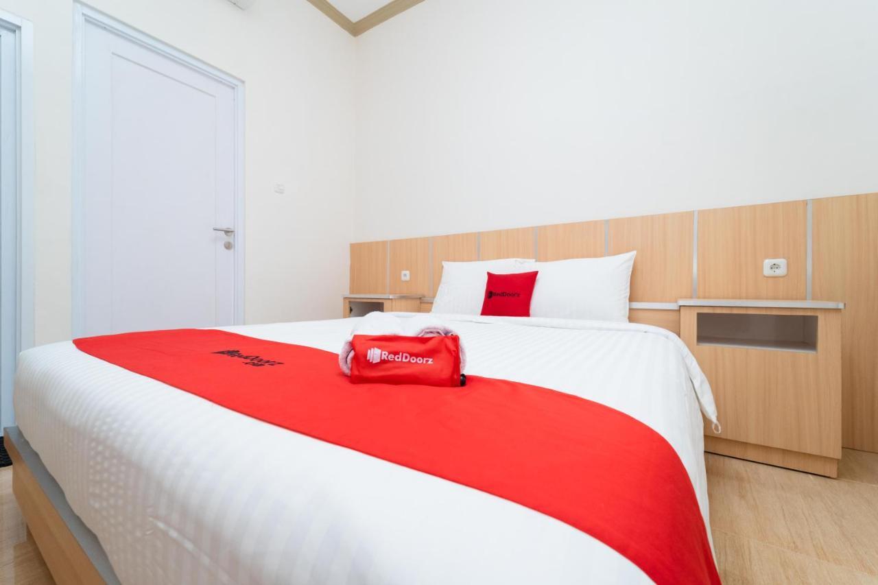 Reddoorz Near Griya Agung Palembang Hotel Talang Kelapa Eksteriør billede