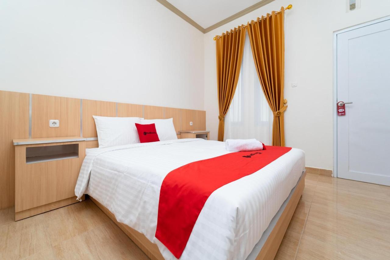 Reddoorz Near Griya Agung Palembang Hotel Talang Kelapa Eksteriør billede