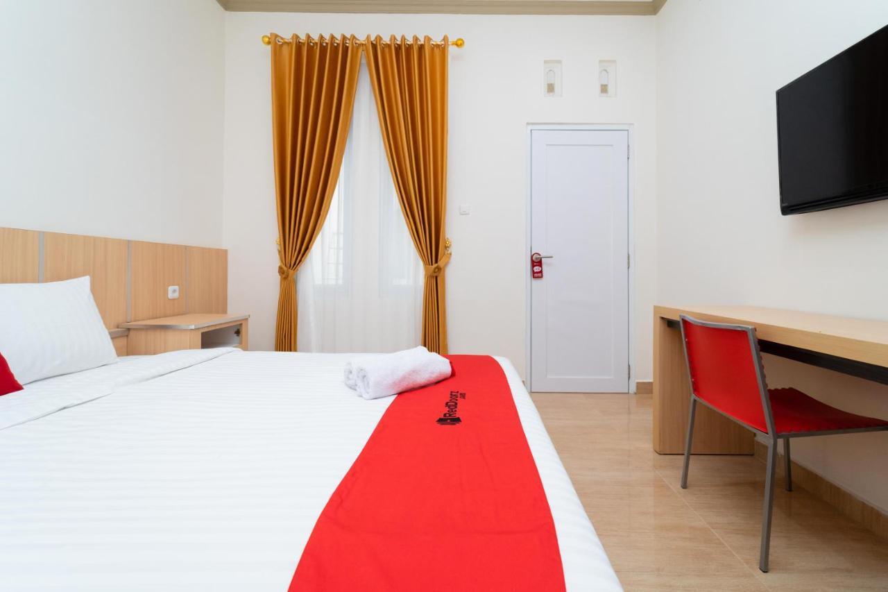 Reddoorz Near Griya Agung Palembang Hotel Talang Kelapa Eksteriør billede